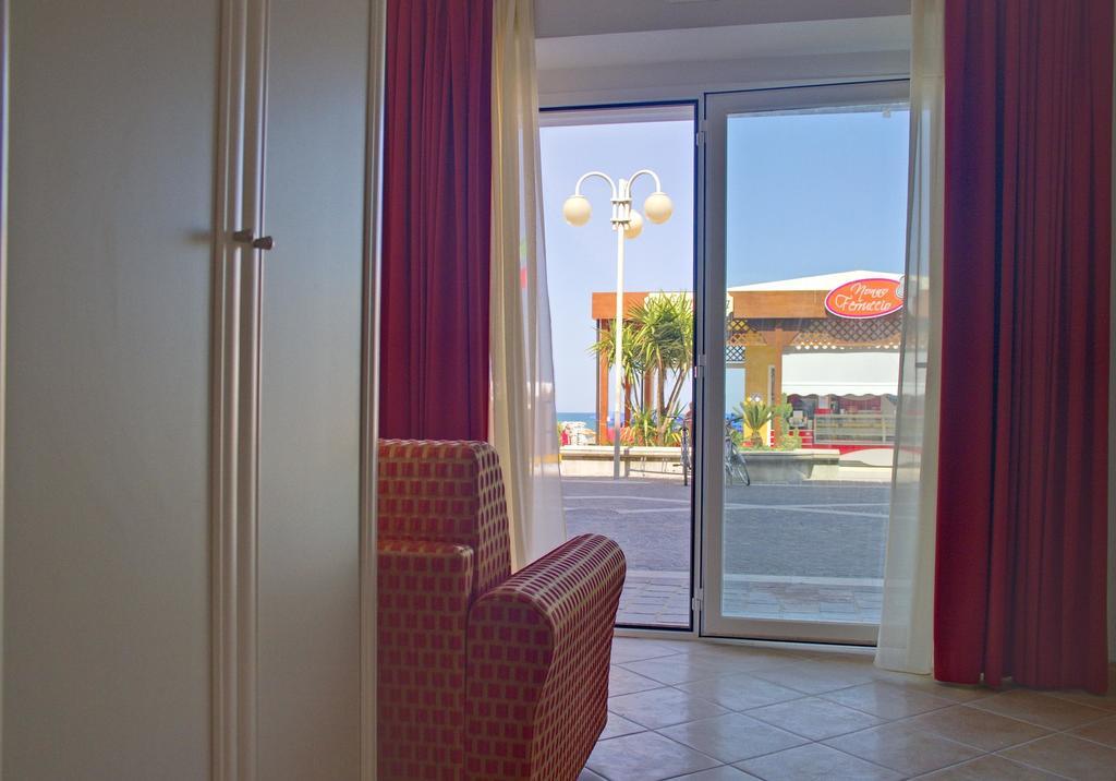 Bianchi Hotel & Residence Porto Recanati Rum bild